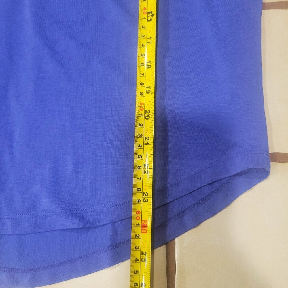 Naked Zebra Blue/Periwinkle V-Neck Short Sleeved Blouse w/Back Cutouts - Size M - Picture 10 of 10